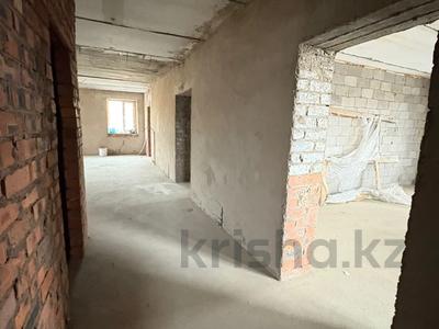 4-комнатная квартира · 144 м² · 4/5 этаж, Даулеткерей 10 за 39.8 млн 〒 в Астане, р-н Байконур