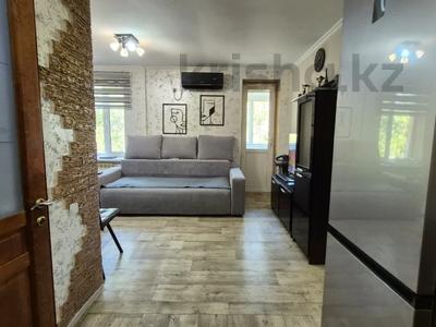 2-комнатная квартира · 39 м² · 3/3 этаж, Азаттык 86 за 13.5 млн ₸ в Атырау, мкр Жилгородок