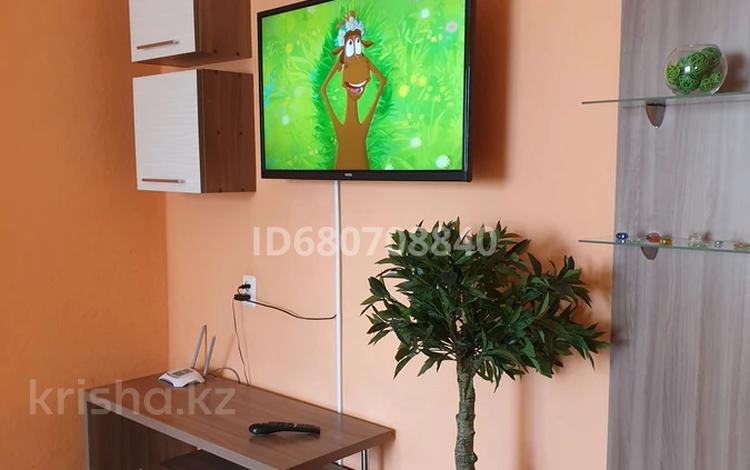 2-комнатная квартира · 52 м² · 2/5 этаж, Назарбаева 1 — Абая за 16 000 ₸ в Усть-Каменогорске — фото 3