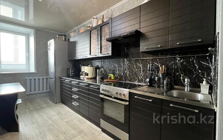 4-комнатная квартира · 76 м² · 15/16 этаж, Чокина 100 за 33 млн ₸ в Павлодаре — фото 2