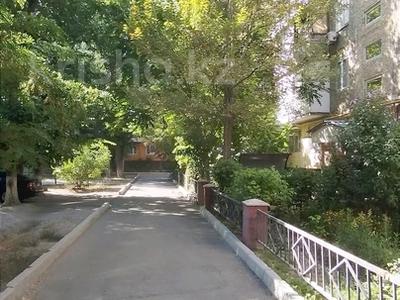 2-бөлмелі пәтер · 46 м² · 2/5 қабат, Акбулак ш/а. 10, бағасы: 12 млн ₸ в Таразе, мкр Акбулак