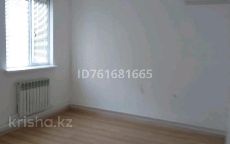 Жеке үй · 2 бөлме · 70 м² · 9 жүзд., мкр Балауса, Гафу Кайырбеков, бағасы: 16 млн ₸ в Атырау — фото 2