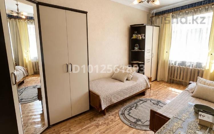 3-бөлмелі пәтер · 75.5 м² · 2/3 қабат, Ерубаева 10, бағасы: 39 млн ₸ в Караганде — фото 3