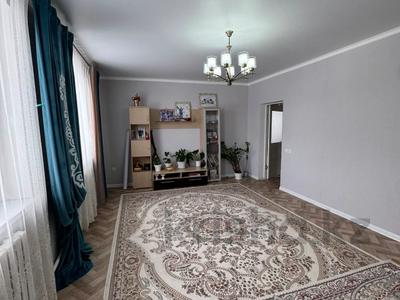 Отдельный дом · 4 комнаты · 120 м² · 10 сот., жилой массив Жанаконыс-2, Жанаконыс 2 за 27 млн ₸ в Актобе