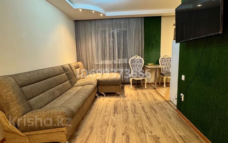 2-комнатная квартира · 45 м² · 2/5 этаж, 50 лет Октября — Ленина за 15 000 〒 в Рудном — фото 11