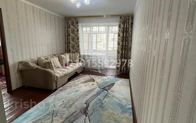 3-комнатная квартира · 54 м² · 4/5 этаж, Камзина 23 за 150 000 ₸ в Аксу — фото 2