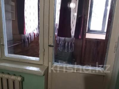 2-комнатная квартира · 52 м² · 4/5 этаж, мкр Аксай-4, Аксай 4 38 за 32 млн ₸ в Алматы, Ауэзовский р-н