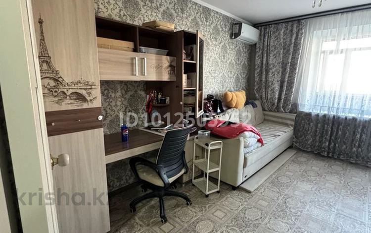 2-бөлмелі пәтер · 52 м² · 6/9 қабат, Бородина 107 — Площадь целинникам, бағасы: 200 000 ₸ в Костанае — фото 2