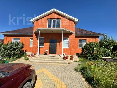 Отдельный дом · 3 комнаты · 170 м² · 10 сот., Шалкииз жырау 37 за 41 млн ₸ в Актобе, жилой массив Юго-Запад-2