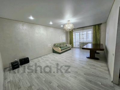 3-комнатная квартира · 100 м², Сьянова 64 — Пересечение улиц Сьянова - Тауелсиздик за 300 000 ₸ в Костанае