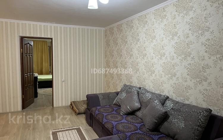 2-комнатная квартира, 45 м², 3/5 этаж, 2 14 за 14.5 млн 〒 в Атырау, мкр Авангард-2 — фото 2