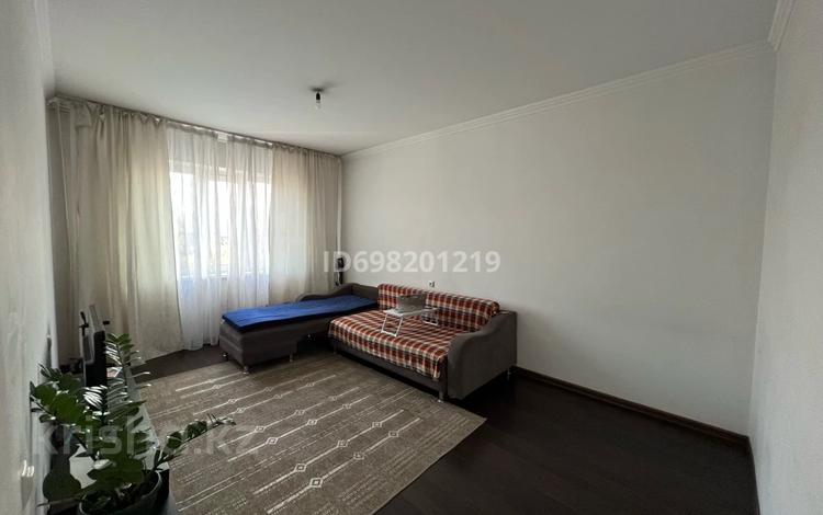 1 бөлме · 40 м² · 8 қабат, мкр Жетысу-2 64 — С Абая, бағасы: 67 000 〒 в Алматы, Ауэзовский р-н — фото 2