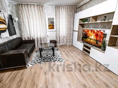 2-комнатная квартира · 90 м² · 7/9 этаж, Кунаева 14 за 25 000 ₸ в Астане, Есильский р-н