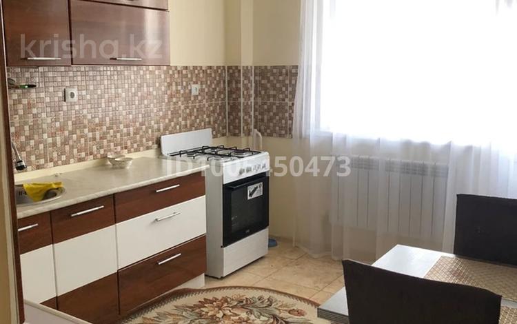 2-бөлмелі пәтер · 73 м² · 5/5 қабат, Шарипова 30а, бағасы: 230 000 ₸ в Атырау, мкр Жилгородок — фото 2