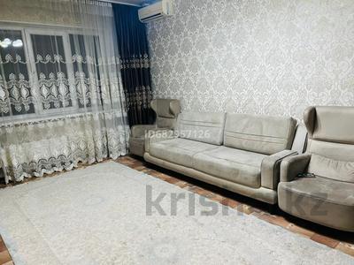 3-комнатная квартира · 65 м² · 2/5 этаж, Водник 2 мкр — За мечитом за 200 000 ₸ в Боралдае (Бурундай), мкр Водник-2