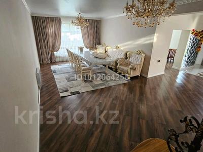 Дом · 6 комнат · 500 м², Каратальская 148 — Главное трасса Назарбаева за 100 000 〒 в Талдыкоргане
