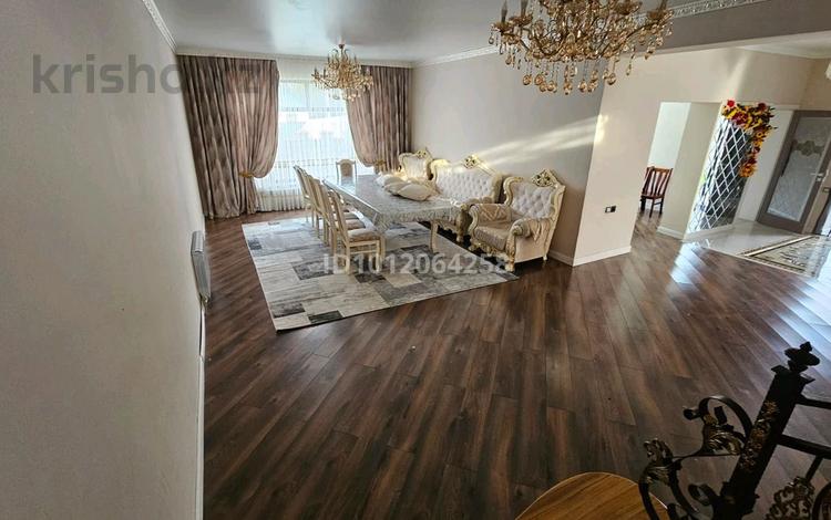 Дом · 6 комнат · 500 м², Каратальская 148 — Главное трасса Назарбаева за 100 000 〒 в Талдыкоргане — фото 2