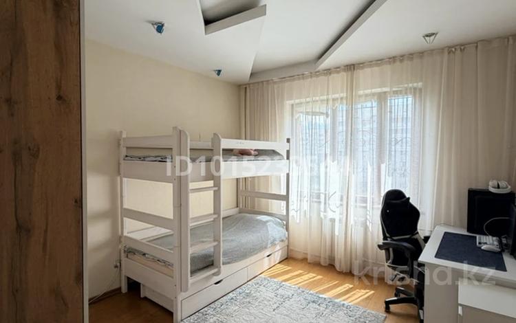 4-бөлмелі пәтер · 100 м² · 7/9 қабат, Таугүл-1 ш/а. 33, бағасы: 74 млн ₸ в Алматы, Ауэзовский р-н — фото 2
