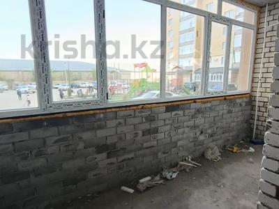 2-бөлмелі пәтер · 80.8 м² · 1/9 қабат, Оракбаева, бағасы: 28 млн ₸ в Уральске