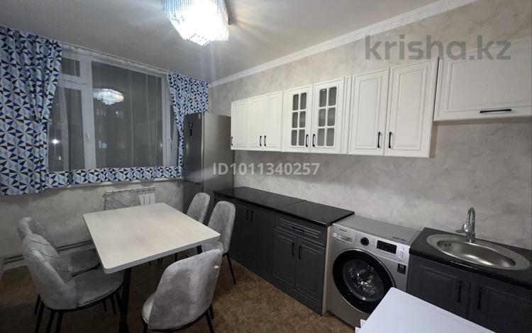2-бөлмелі пәтер · 60 м² · 3/5 қабат, Арай-2 ш/а. 16, бағасы: 19.2 млн ₸ в Таразе, мкр Арай-2 — фото 2