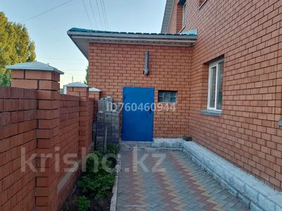 Жеке үй · 5 бөлме · 220 м² · 7 жүзд., Ешбаева 23 — Возле 50 школы, бағасы: 70 млн ₸ в Актобе, жилой массив Заречный-1
