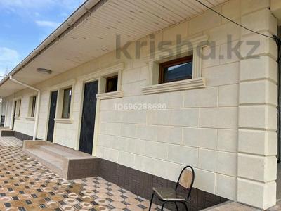 Отдельный дом · 10 комнат · 250 м² · 10 сот., Аксу Жабағылы 22 — Коркыт ата за 48 млн 〒 в Туркестане