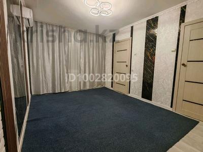 3-комнатная квартира · 50 м² · 2/5 этаж, Абулхаирхана 47 А — БСМП, Мед/академия, клиника Айгерим, Нурдаулет за 12 000 〒 в Актобе