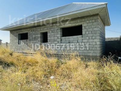 Отдельный дом · 3 комнаты · 44.5 м² · 10 сот., мкр Бектобе, Арка Поворот Аэропорт АРКА ПОВОРОТ АЭРОПОРТ — Бектобе, Поворот, Арка, аэропорт за 17 млн 〒 в Таразе