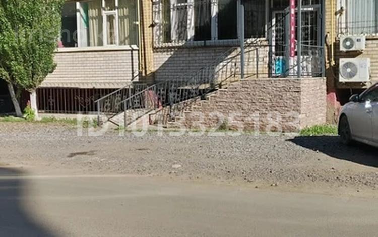 Офисы, магазины и бутики, салоны красоты · 50 м² за 250 000 ₸ в Актобе, мкр. Алтын орда — фото 2