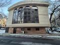 Свободное назначение, офисы, магазины и бутики, склады, общепит, салоны красоты, бани, гостиницы и зоны отдыха, медцентры и аптеки, образование, развлечения · 301.8 м² за 300 млн ₸ в Алматы, Алмалинский р-н — фото 4