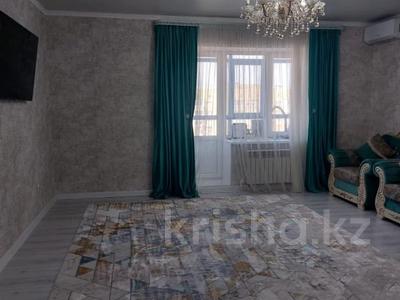 2-комнатная квартира, 94.8 м², 8/9 этаж, мкр. Алтын орда за 31 млн 〒 в Актобе, мкр. Алтын орда