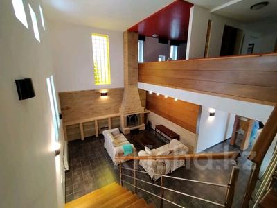 Жеке үй · 7 бөлме · 350 м², мкр Коктобе, Узбекали Жанибекова — Коктобе-2, бағасы: ~ 2.8 млн 〒 в Алматы, Медеуский р-н