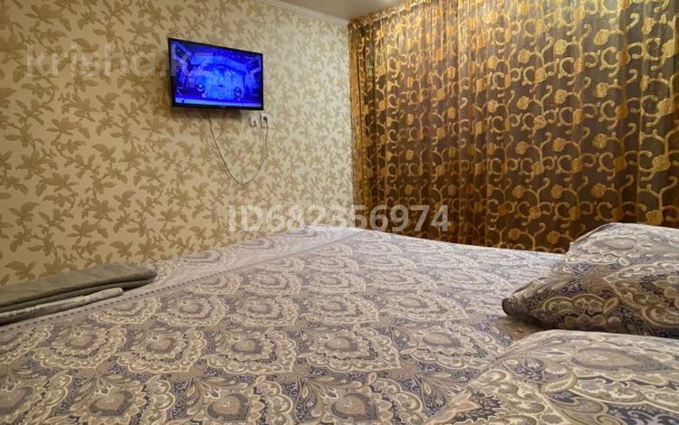 1-комнатная квартира, 38 м² посуточно, Чокина42 42 за 10 000 〒 в Павлодаре — фото 6