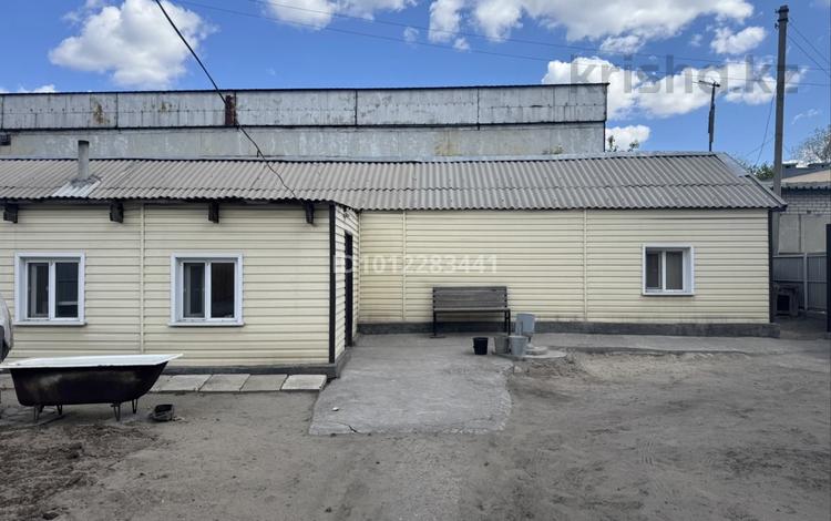 Отдельный дом · 3 комнаты · 63 м² · 4.5 сот., Строителей 23 — Возле магазина “Стрела” за 10 млн ₸ в Семее — фото 2