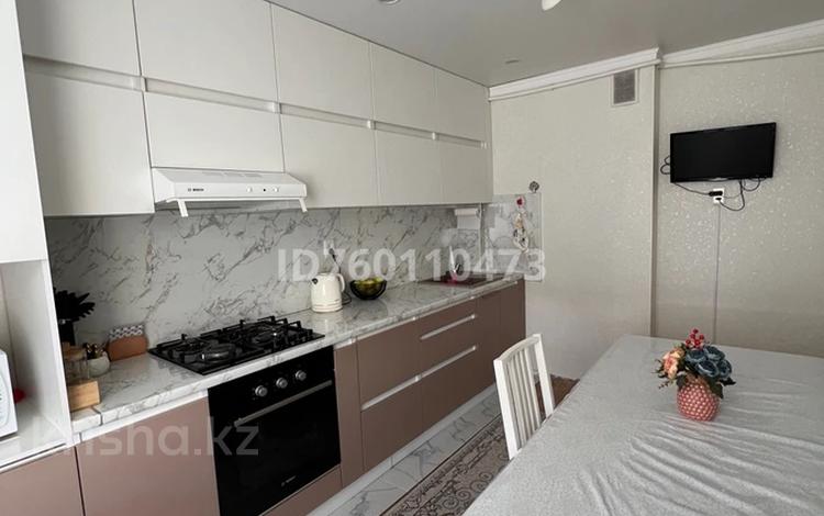 3-комнатная квартира · 66.3 м² · 9/9 этаж, мкр 12 28 за 20 млн ₸ в Актобе — фото 2