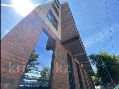 1-бөлмелі пәтер · 80 м² · 1/4 қабат, Абая 44, бағасы: ~ 37 млн ₸ в Уральске