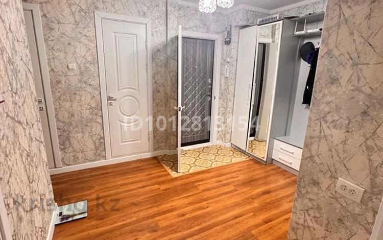 3-бөлмелі пәтер · 65 м² · 1/5 қабат, Курмангазы — Клинника "Вестерн", сред. школа 19., бағасы: 21 млн ₸ в Атырау, мкр Авангард-4 — фото 2