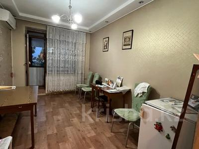 2-комнатная квартира, 54 м², 5/5 этаж, Аманова — за АКИМАТОМ за 26 млн 〒 в Семее