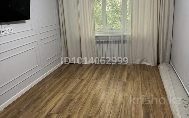 2-комнатная квартира · 45 м² · 1/4 этаж, мкр №6 20 за 300 000 ₸ в Алматы, Ауэзовский р-н — фото 2