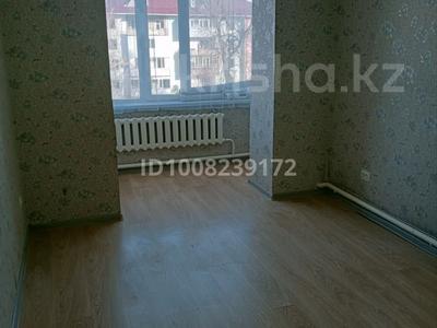 2-бөлмелі пәтер · 57 м² · 4/5 қабат, Қабанбай батыра 26 — Возле районного Акимата, бағасы: 12 млн ₸ в Сарканде