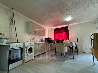 Жеке үй · 3 бөлме · 55 м² · 2.5 жүзд., Истомина 86, бағасы: 36 млн ₸ в Алматы, Медеуский р-н