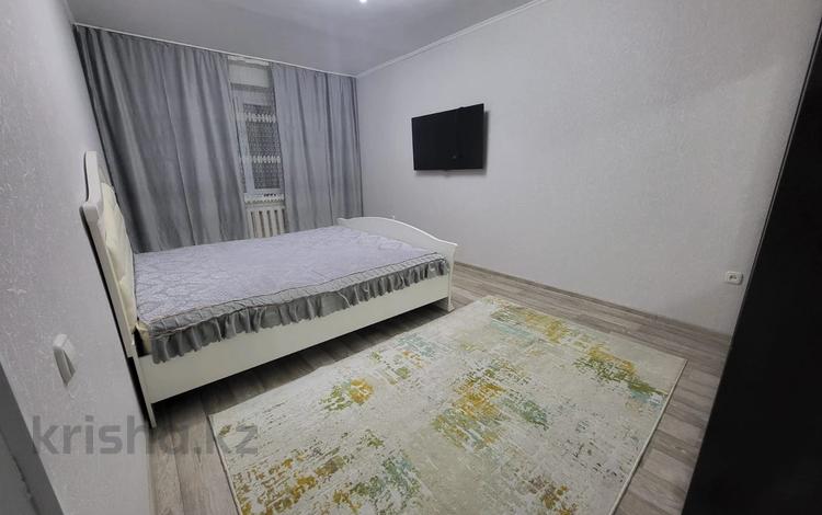 1-бөлмелі пәтер · 35 м² · 1/5 қабат, мкр 4, 4 ш/а 26, бағасы: 12 000 ₸ в Уральске — фото 2
