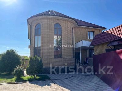 Жеке үй · 5 бөлме · 240 м² · 7 жүзд., Гагарина 210 — Жабаева, бағасы: 85 млн ₸ в Талдыкоргане, мкр Жетысу