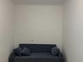 2-комнатная квартира · 58 м² · 1/5 этаж, Мкр Арай 3 80э — Пәтер мкр Арай 3те орналасқан. 15 мектеп-лицейі бар, балабақша бар. жақын жерде дүкен, аулада ойын алаңы бар. 35,20,31 қоғамдық көлік (автобус) жүреді. за 150 000 ₸ в  — фото 4