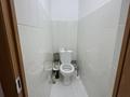 2-комнатная квартира · 58 м² · 1/5 этаж, Мкр Арай 3 80э — Пәтер мкр Арай 3те орналасқан. 15 мектеп-лицейі бар, балабақша бар. жақын жерде дүкен, аулада ойын алаңы бар. 35,20,31 қоғамдық көлік (автобус) жүреді. за 150 000 ₸ в  — фото 8