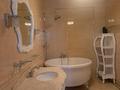 4-комнатная квартира · 220 м² · 4/6 этаж, Омарова 35/1 за 1.2 млн ₸ в Алматы, Медеуский р-н — фото 11
