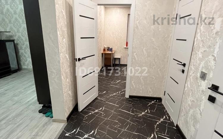 1-комнатная квартира, 43 м², 2/10 этаж помесячно, Базовая 4/3 — Тенис центр