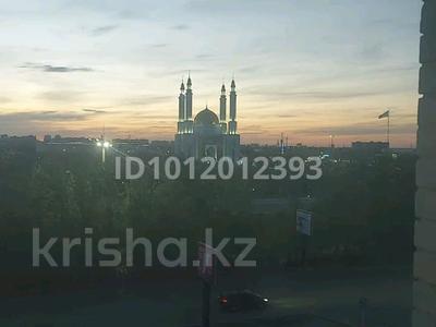 3-бөлмелі пәтер · 95 м² · 5/10 қабат, мкр 12 16, бағасы: 250 000 ₸ в Актобе