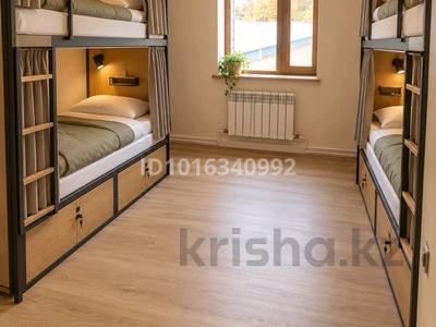 5 бөлме · 200 м², Толстого 134 — Батыр молл, бағасы: 3 000 ₸ в Павлодаре