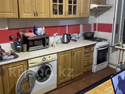 2-комнатная квартира · 48 м² · 4/5 этаж, мкр Аксай-3А 39 — Толе би за 30.5 млн ₸ в Алматы, Ауэзовский р-н